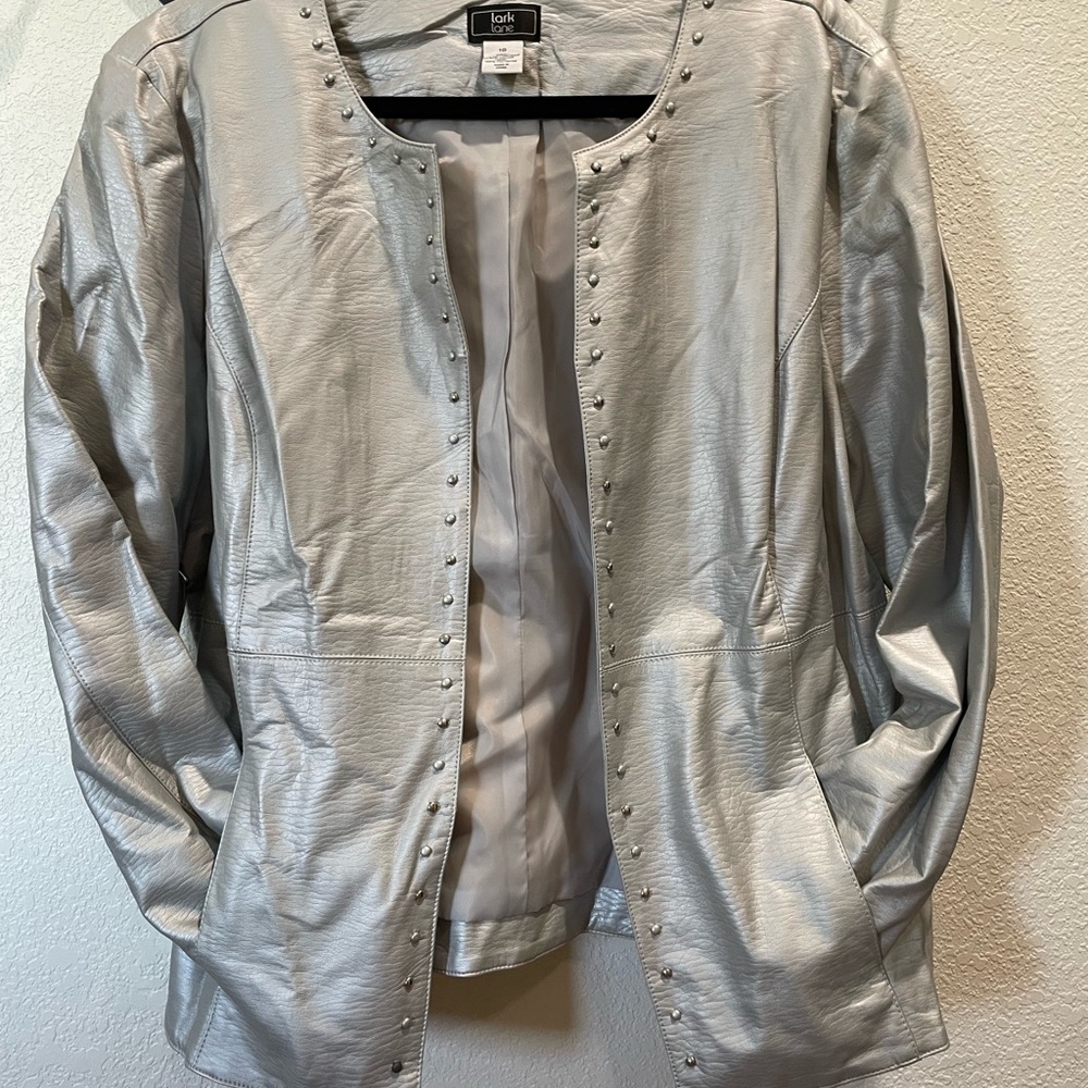 Elegant Silver Women's Blazer